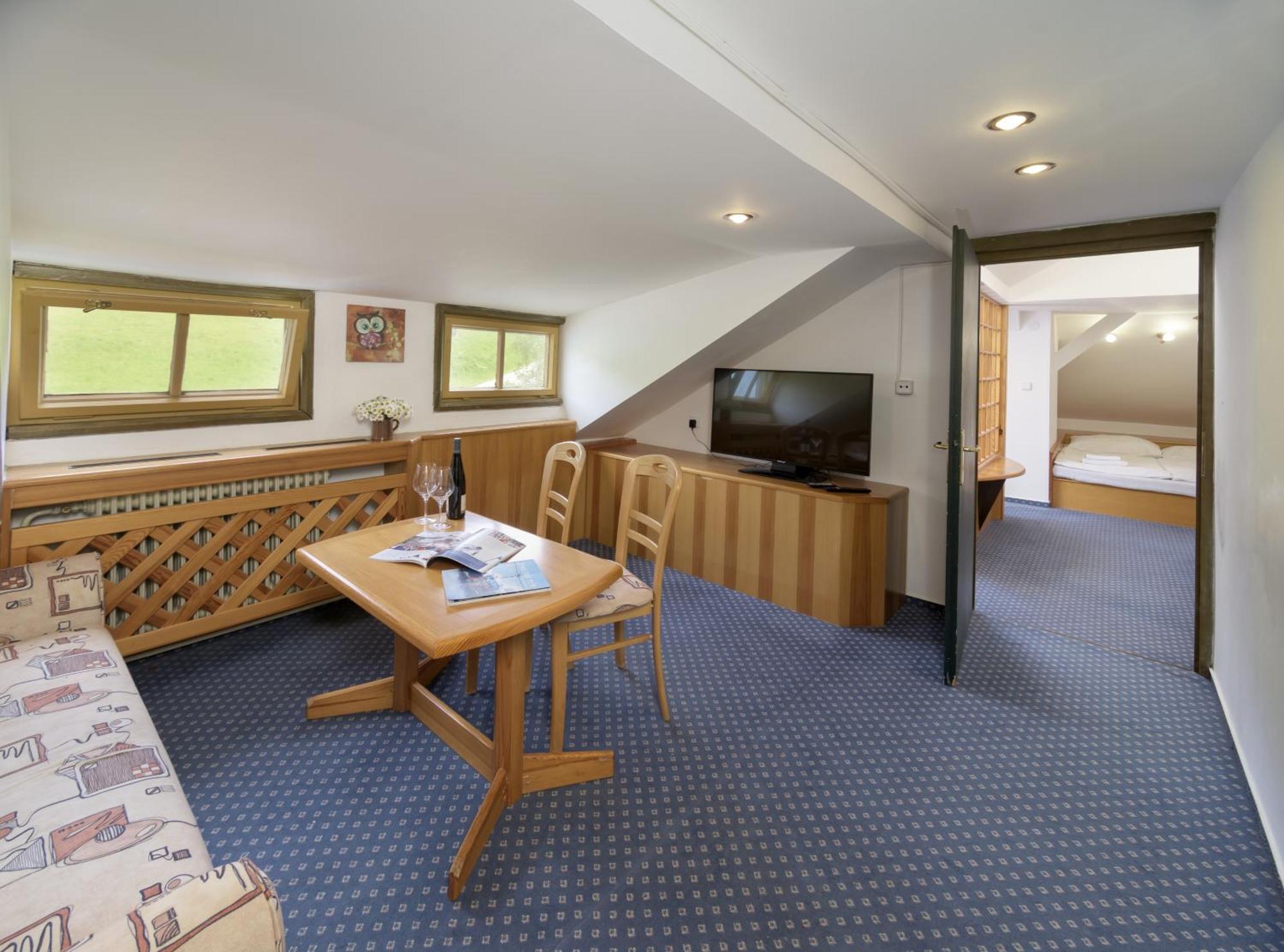 Alpsky Hotel Szpindlerowy Młyn Zewnętrze zdjęcie