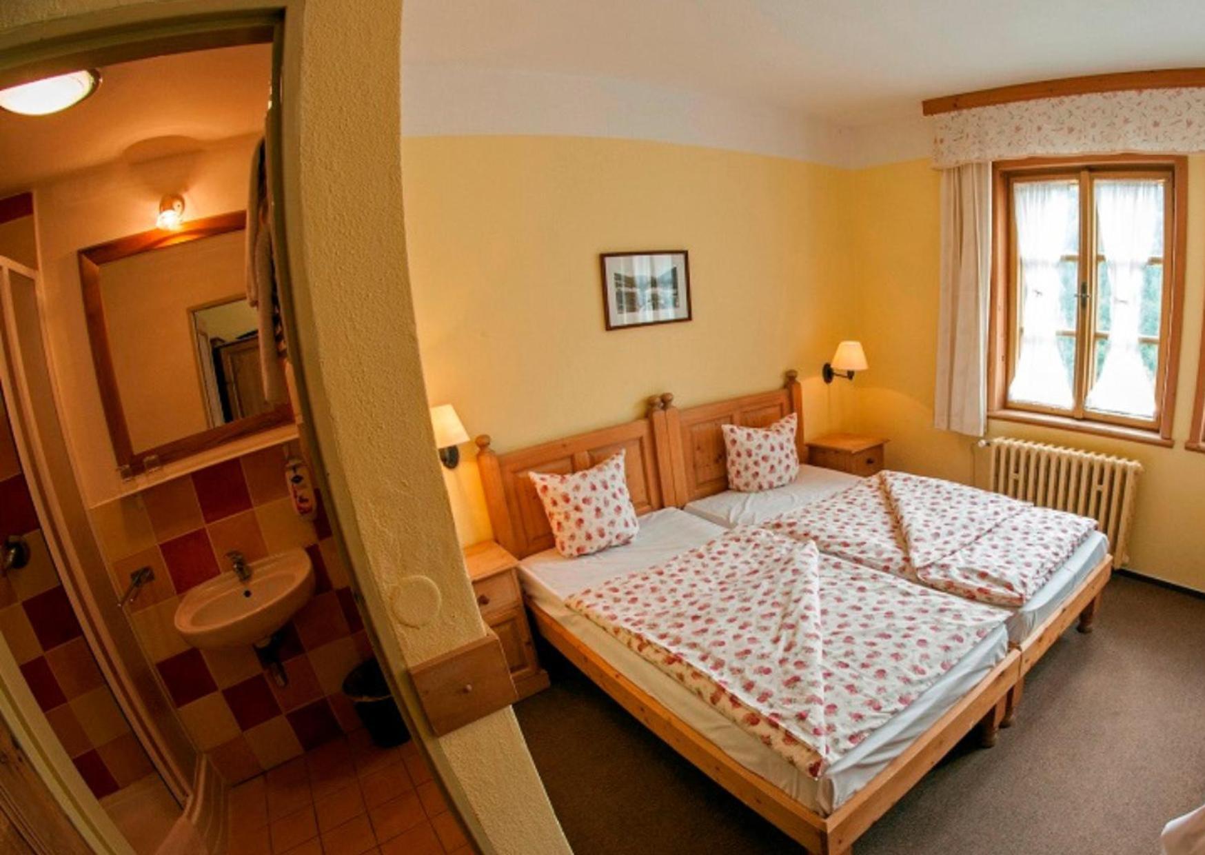 Alpsky Hotel Szpindlerowy Młyn Zewnętrze zdjęcie