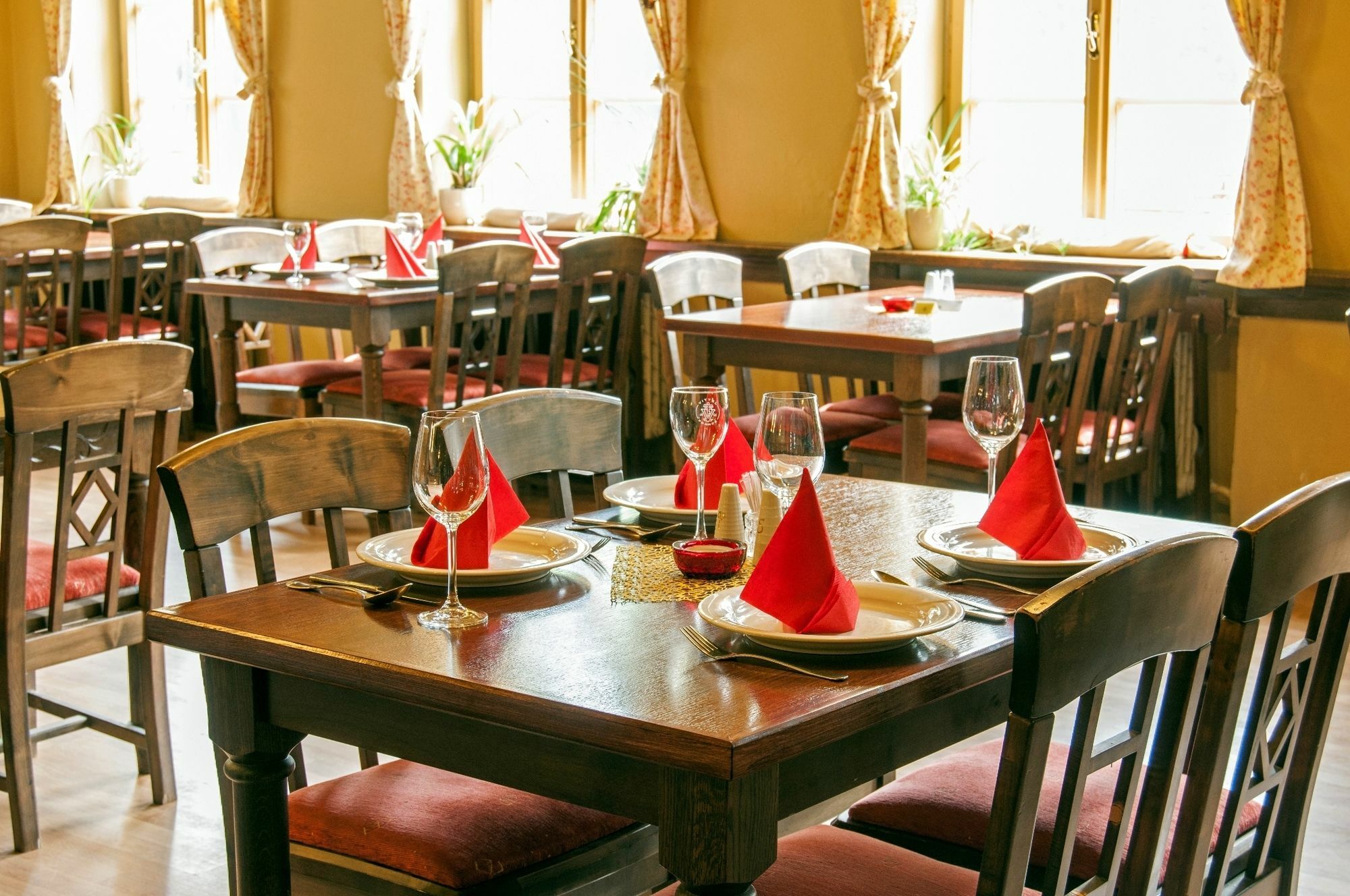 Alpsky Hotel Szpindlerowy Młyn Zewnętrze zdjęcie