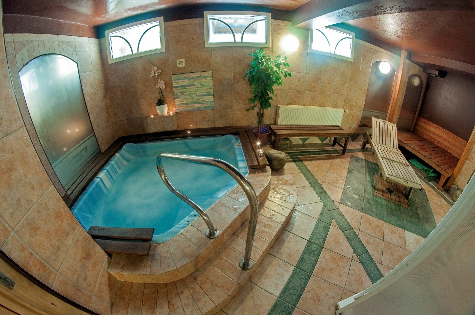 Alpsky Hotel Szpindlerowy Młyn Zewnętrze zdjęcie
